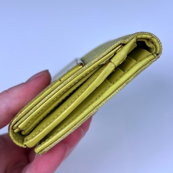 GUCCI LIME GREEN JACKIE LOGO WALLET - Picture 4 of 10